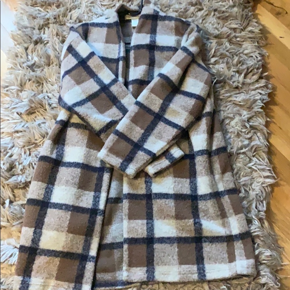 Nordstrom patterned coat, size L, with pockets!
